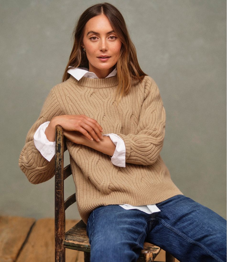 Crewneck Women's Signature Premium Cashmere Cable Sweater