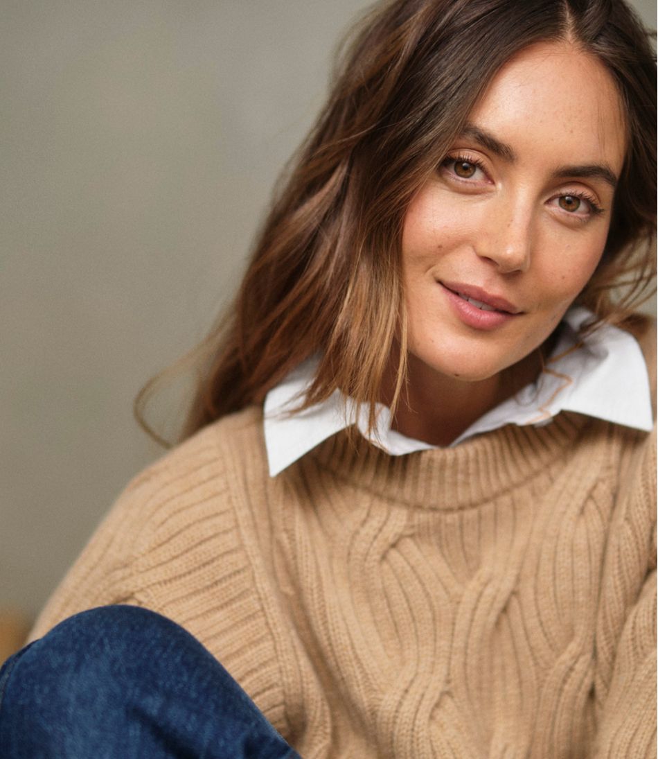 Crewneck Women's Signature Premium Cashmere Cable Sweater