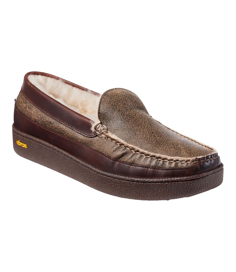 Men's Lodge Moc Vibram® Slippers Shearling