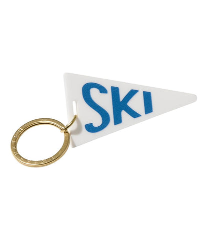 Pennant Charm, Ski