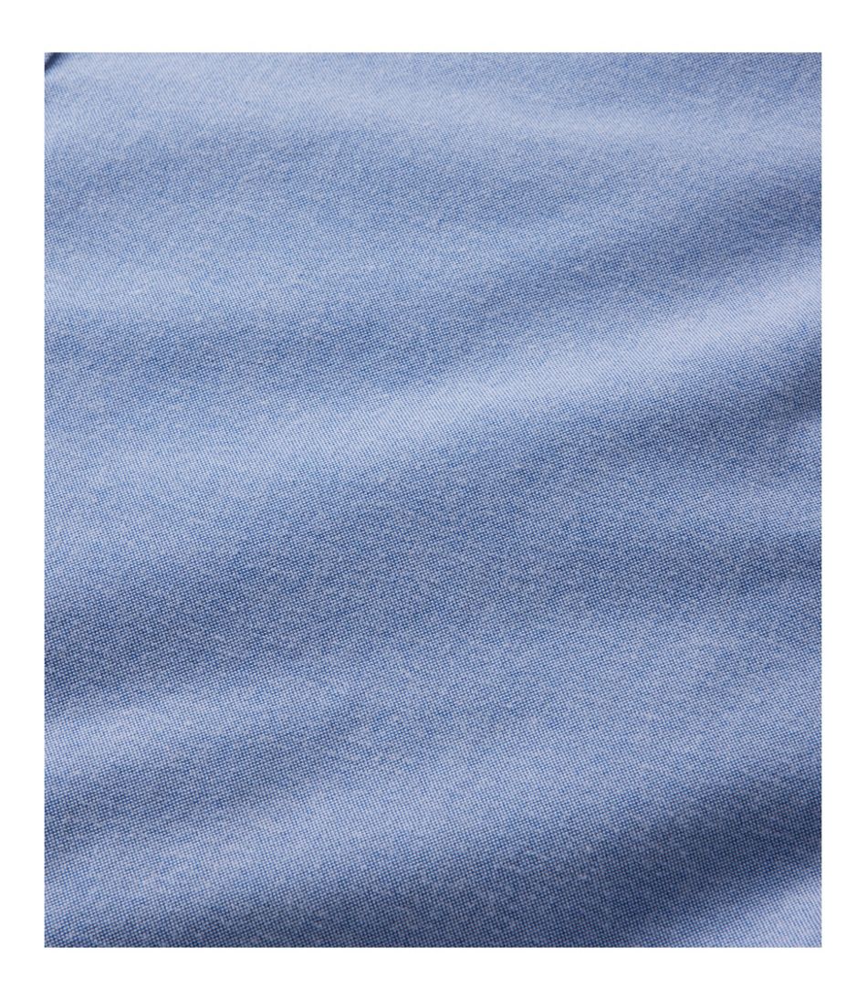 Traditional Untucked Fit Men's Comfort Stretch® Oxford Shirt