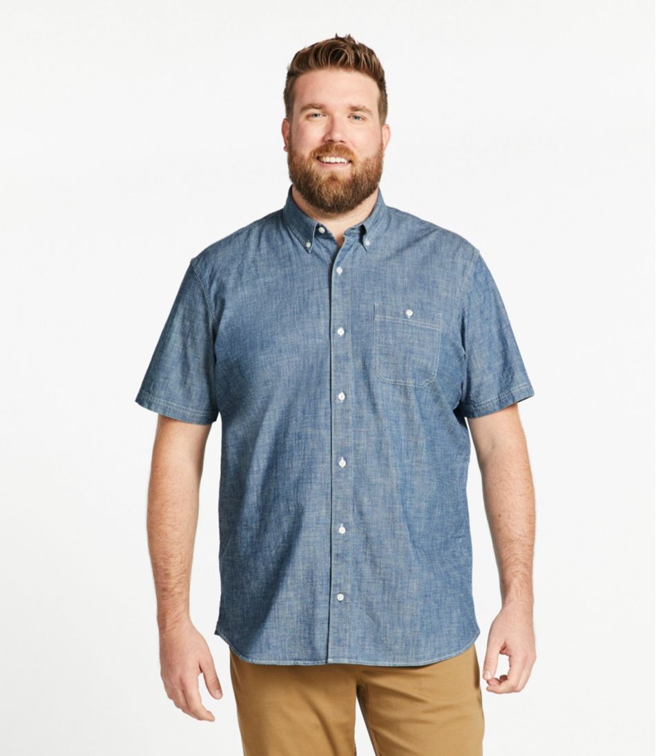 Traditional Untucked Fit Short-Sleeve Men's Comfort Stretch® Chambray Shirt