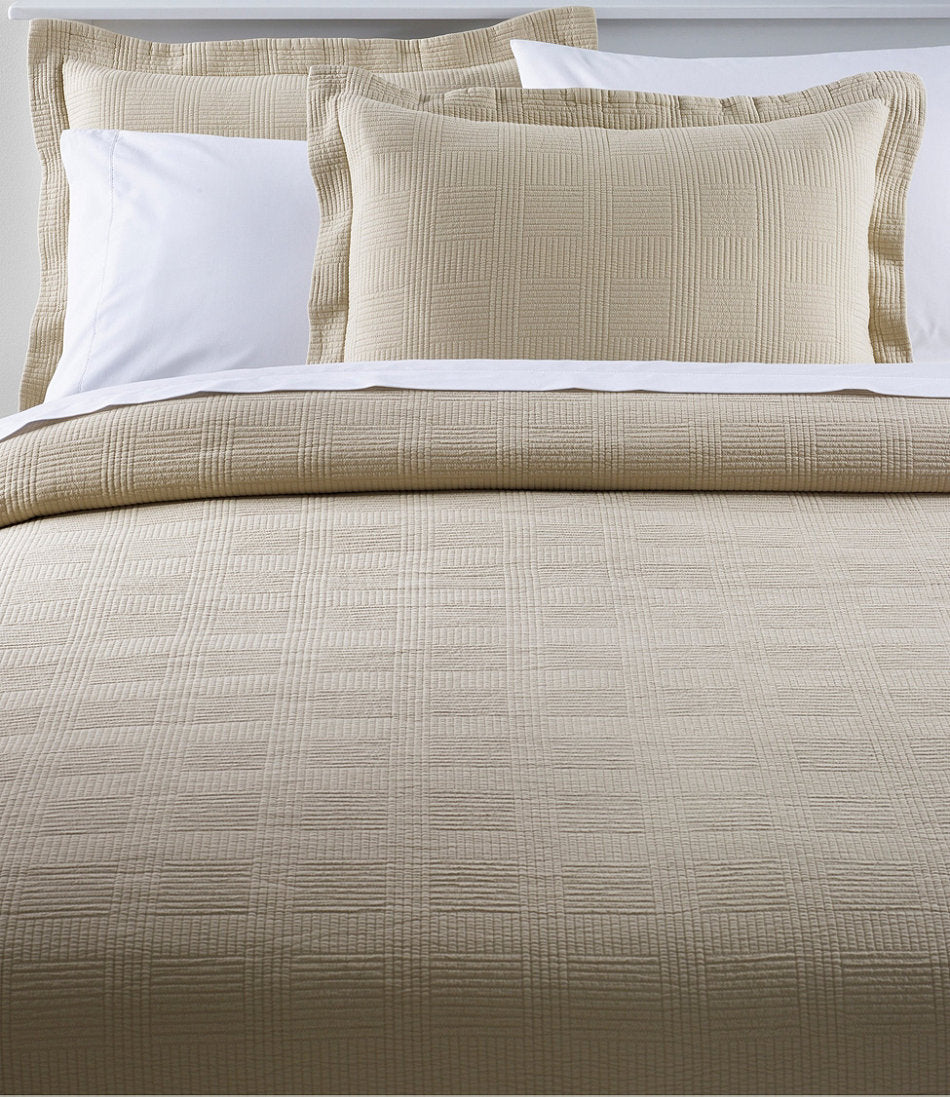 Vintage Matelassé Bedspread