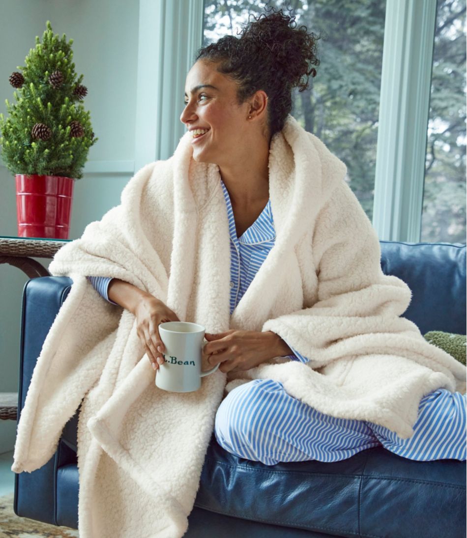 Cozy Sherpa Wearable Throw