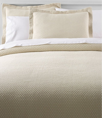 Organic Honeycomb Matelassé Bedspread