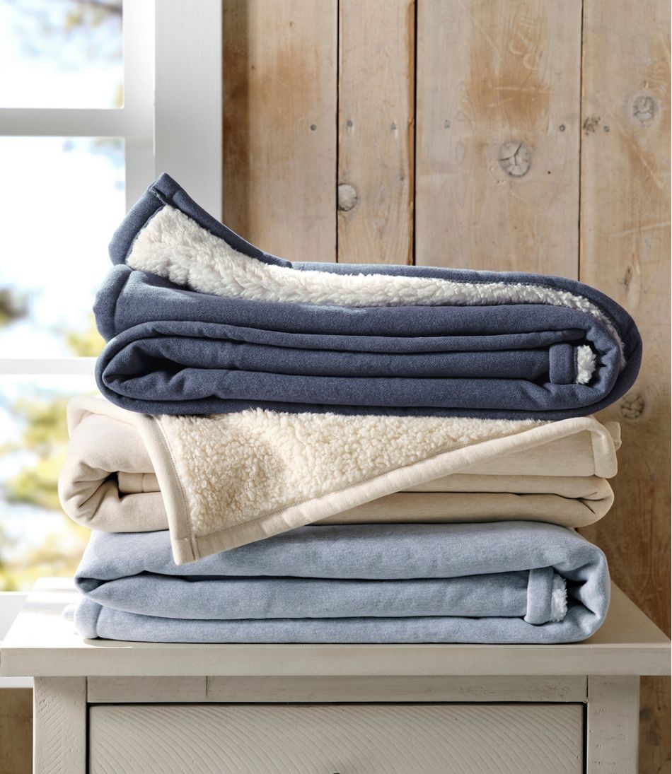 1912 Sweatshirt Throw