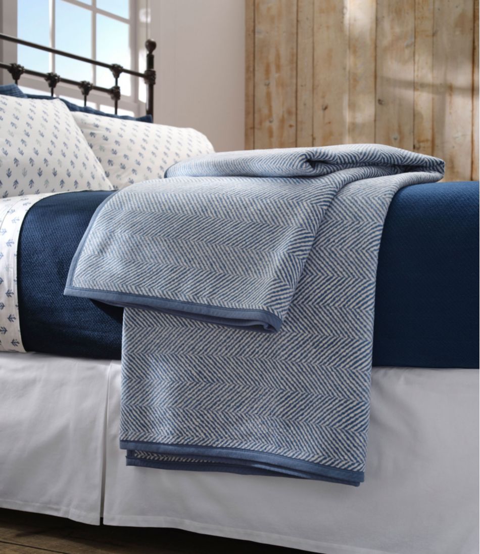 ChappyWrap Cozy Throw Blanket Herringbone