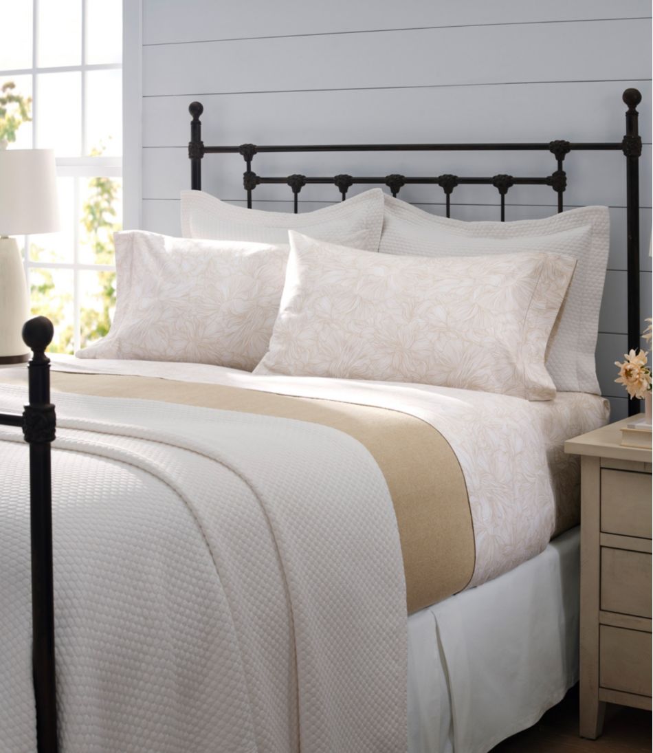 Organic Honeycomb Matelassé Coverlet