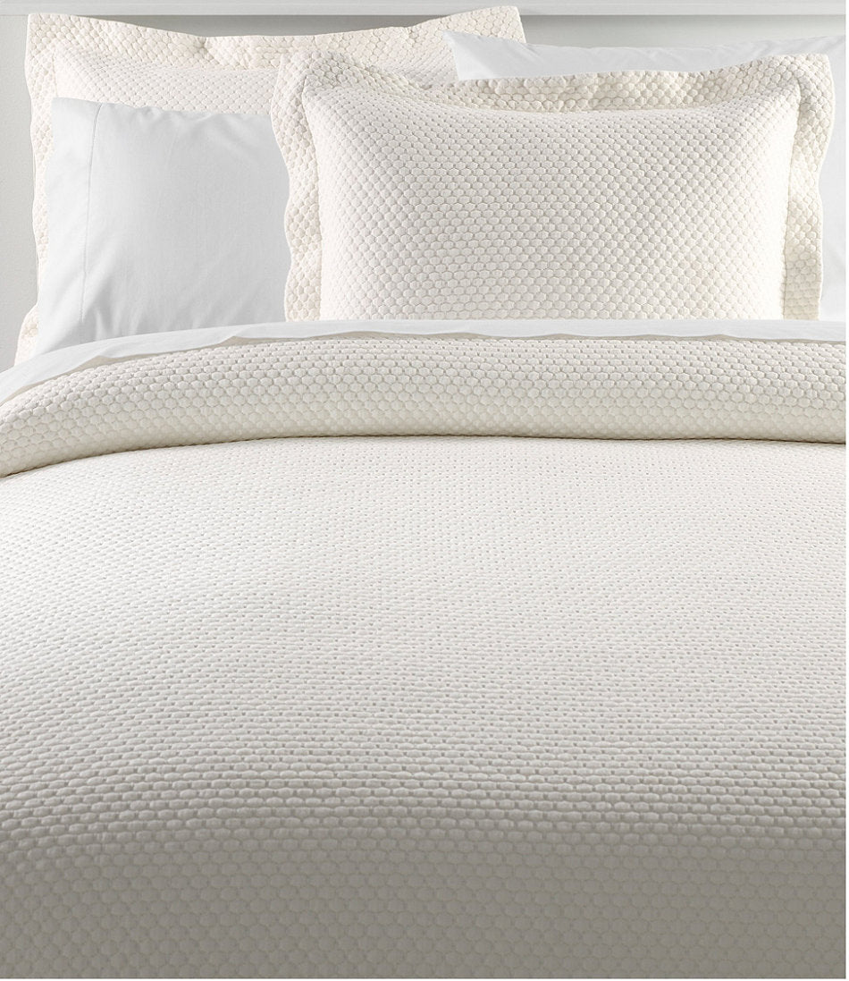 Organic Honeycomb Matelassé Coverlet