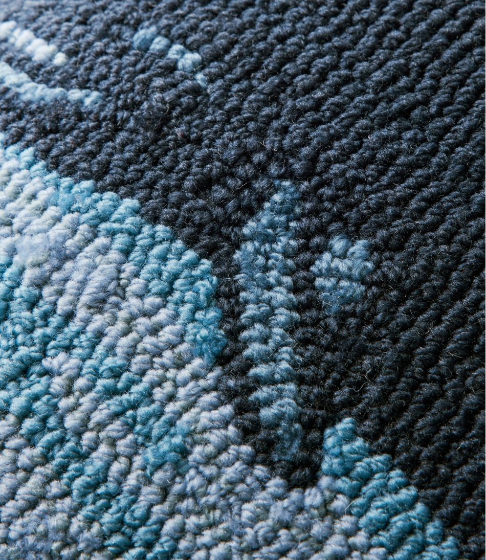 Indoor/Outdoor Hooked Pillow 18x18 Whale