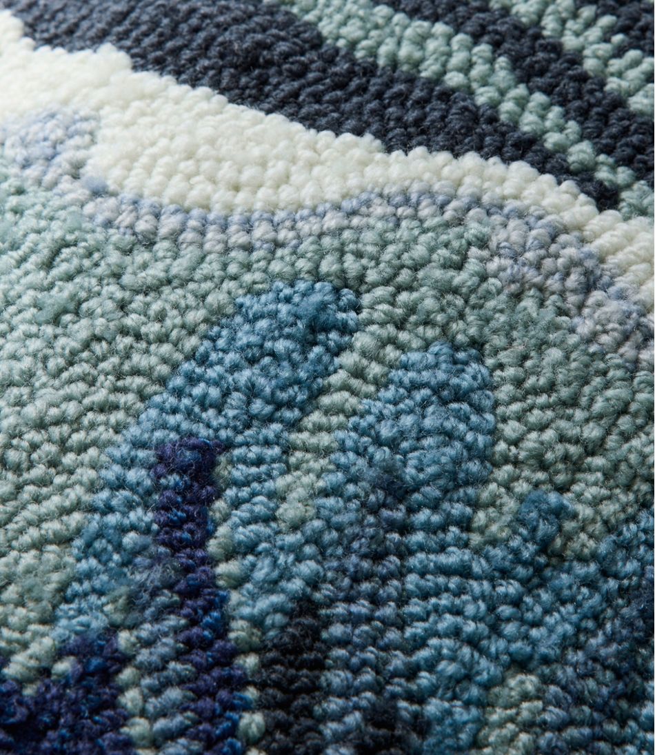 Indoor/Outdoor Hooked Pillow 18x18 Ocean Waves